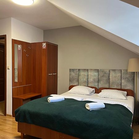 Kamienica Przy Bramie Hotel Opatow  Bagian luar foto