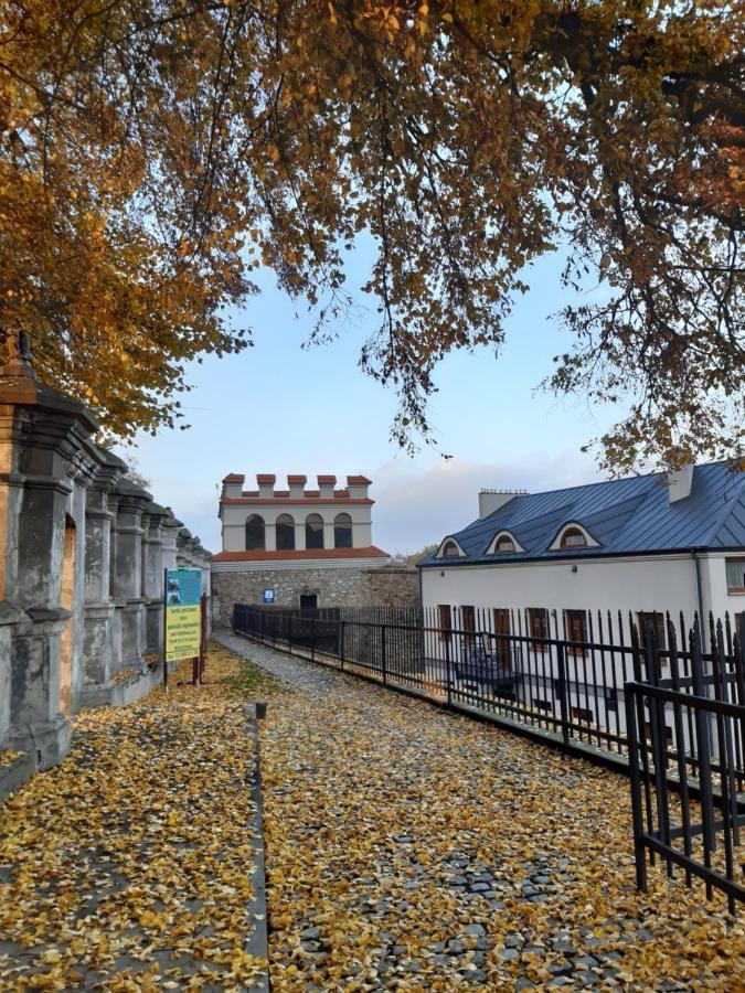 Kamienica Przy Bramie Hotel Opatow  Bagian luar foto