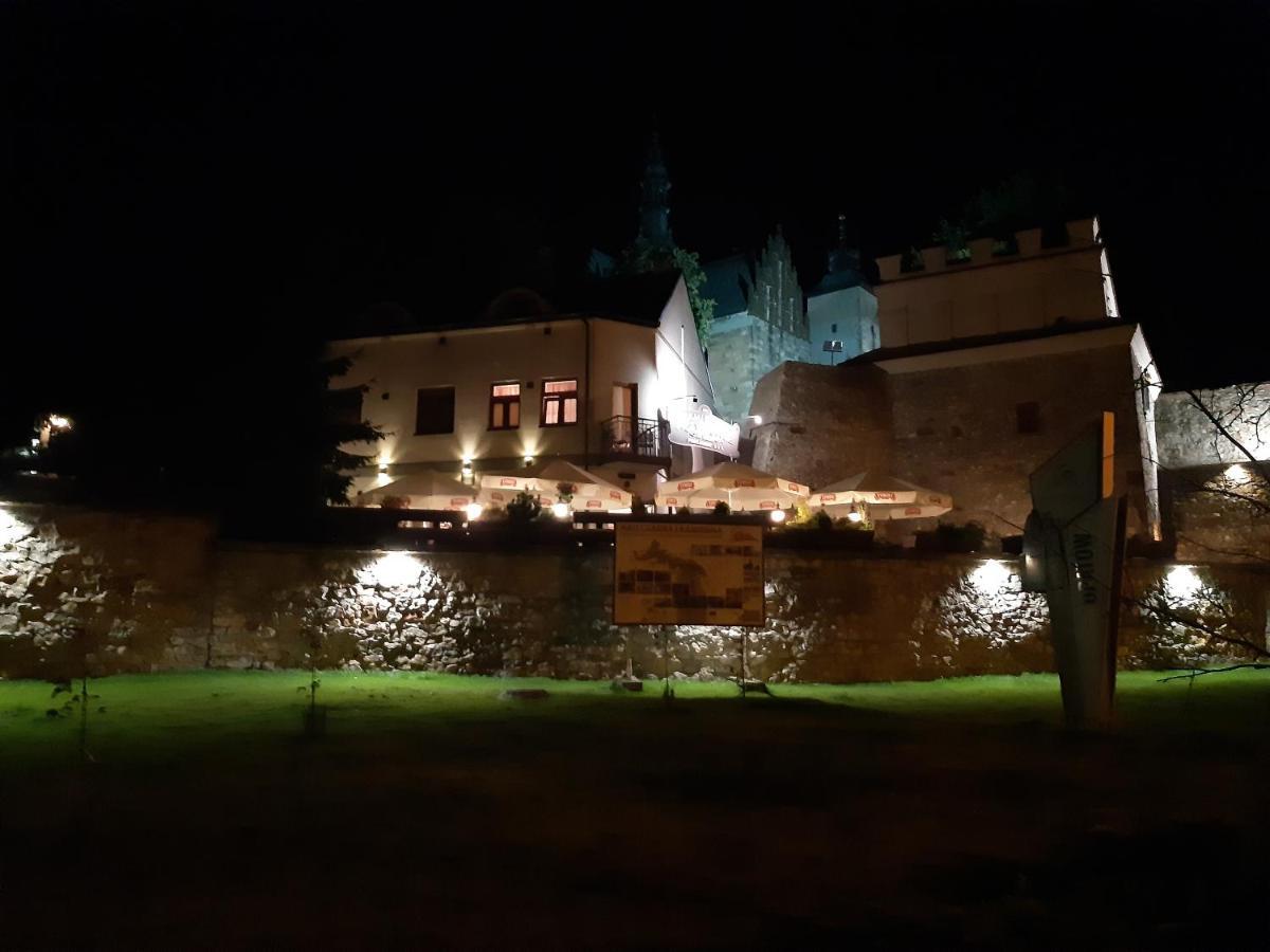 Kamienica Przy Bramie Hotel Opatow  Bagian luar foto
