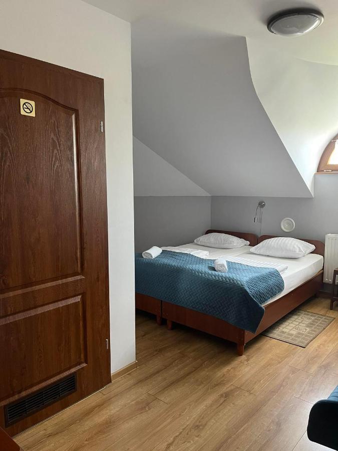 Kamienica Przy Bramie Hotel Opatow  Bagian luar foto
