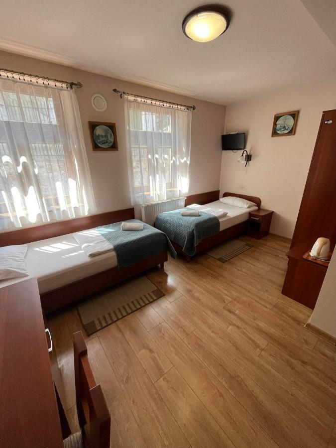 Kamienica Przy Bramie Hotel Opatow  Bagian luar foto