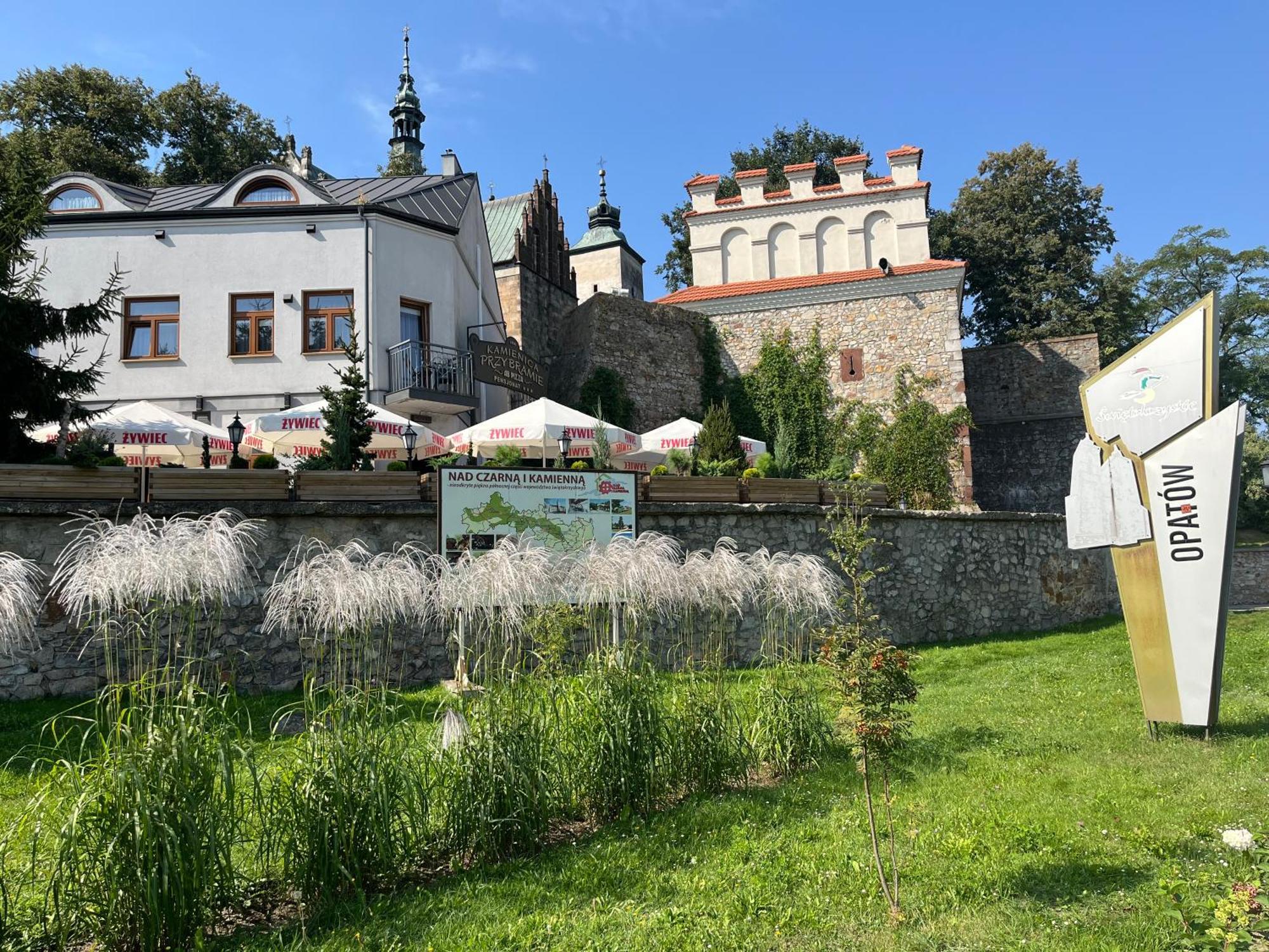 Kamienica Przy Bramie Hotel Opatow  Bagian luar foto