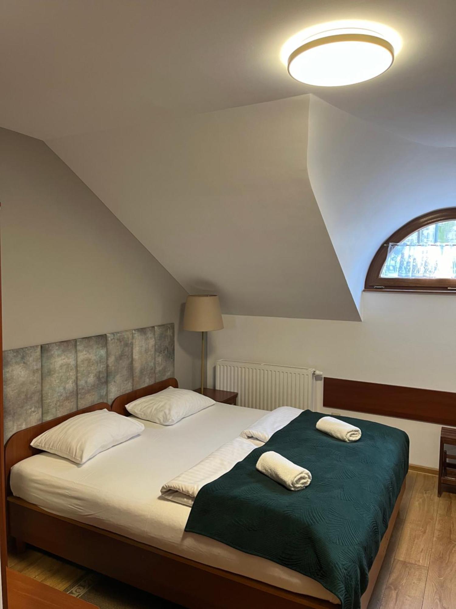 Kamienica Przy Bramie Hotel Opatow  Bagian luar foto