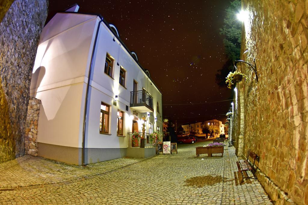 Kamienica Przy Bramie Hotel Opatow  Bagian luar foto