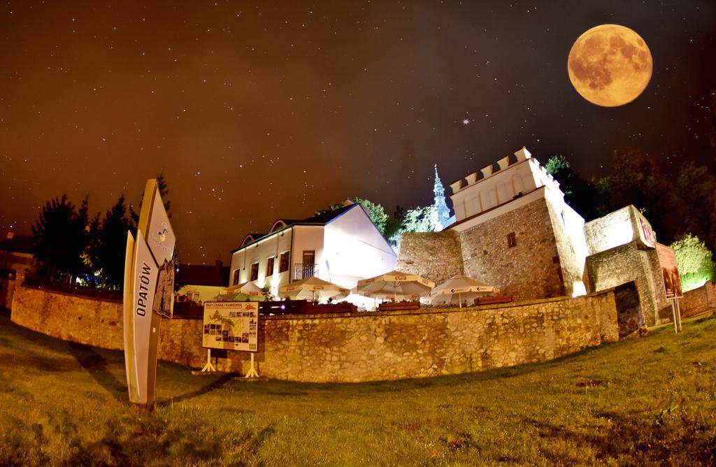 Kamienica Przy Bramie Hotel Opatow  Bagian luar foto