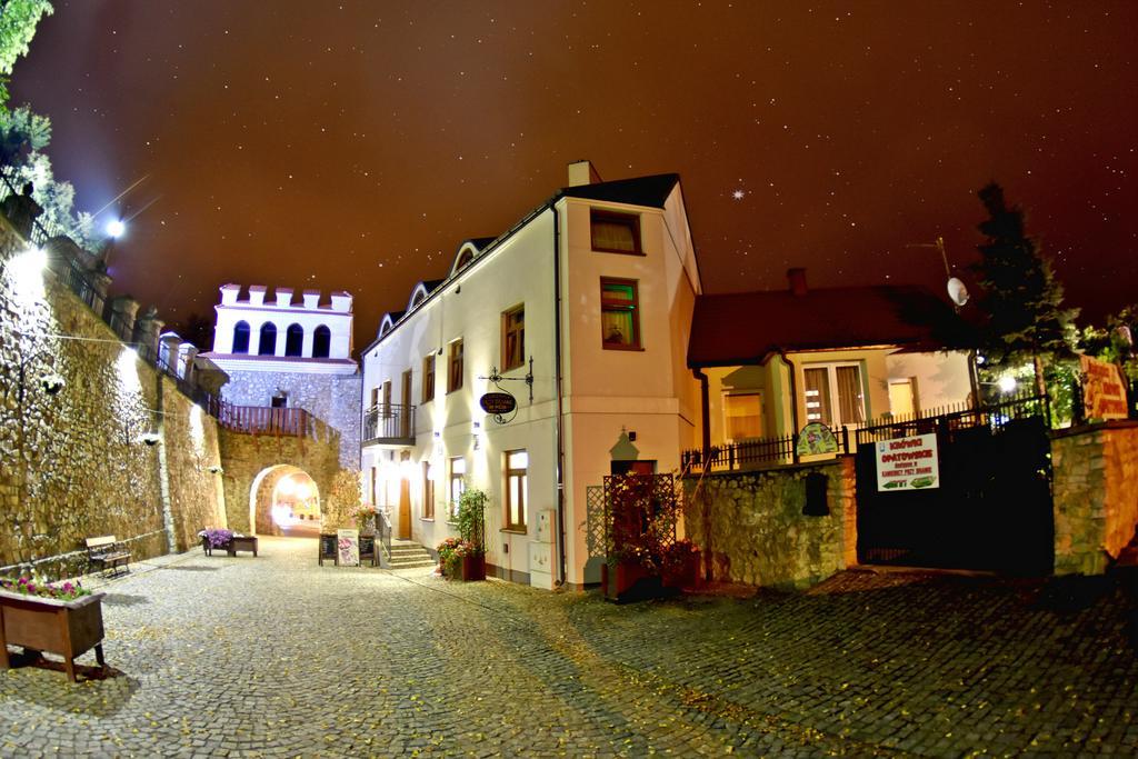 Kamienica Przy Bramie Hotel Opatow  Bagian luar foto
