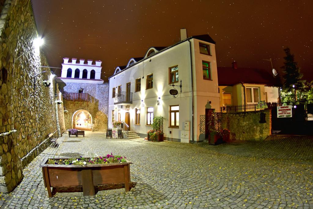 Kamienica Przy Bramie Hotel Opatow  Bagian luar foto